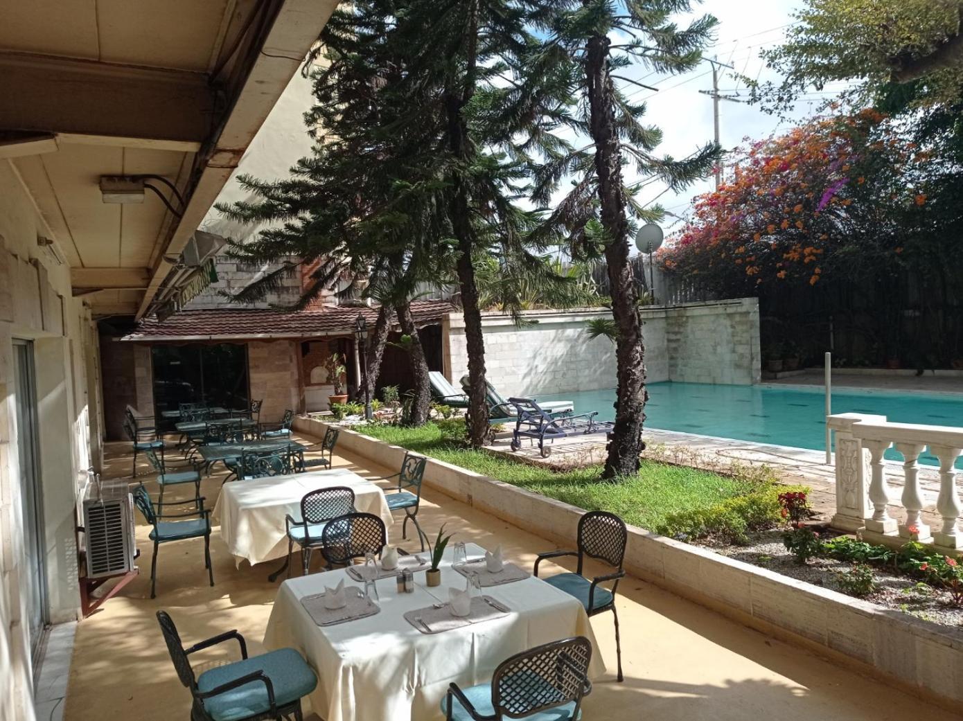 Hotel Sunny Garden Antananarivo Exterior foto