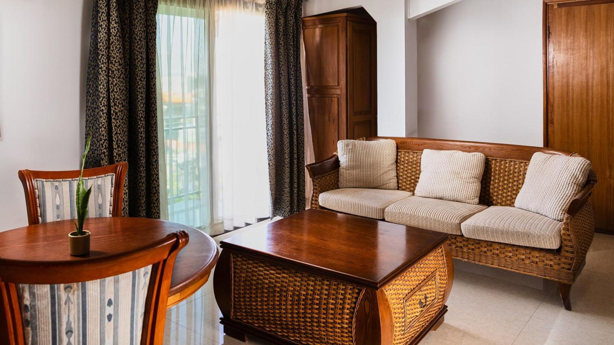 Hotel Sunny Garden Antananarivo Exterior foto
