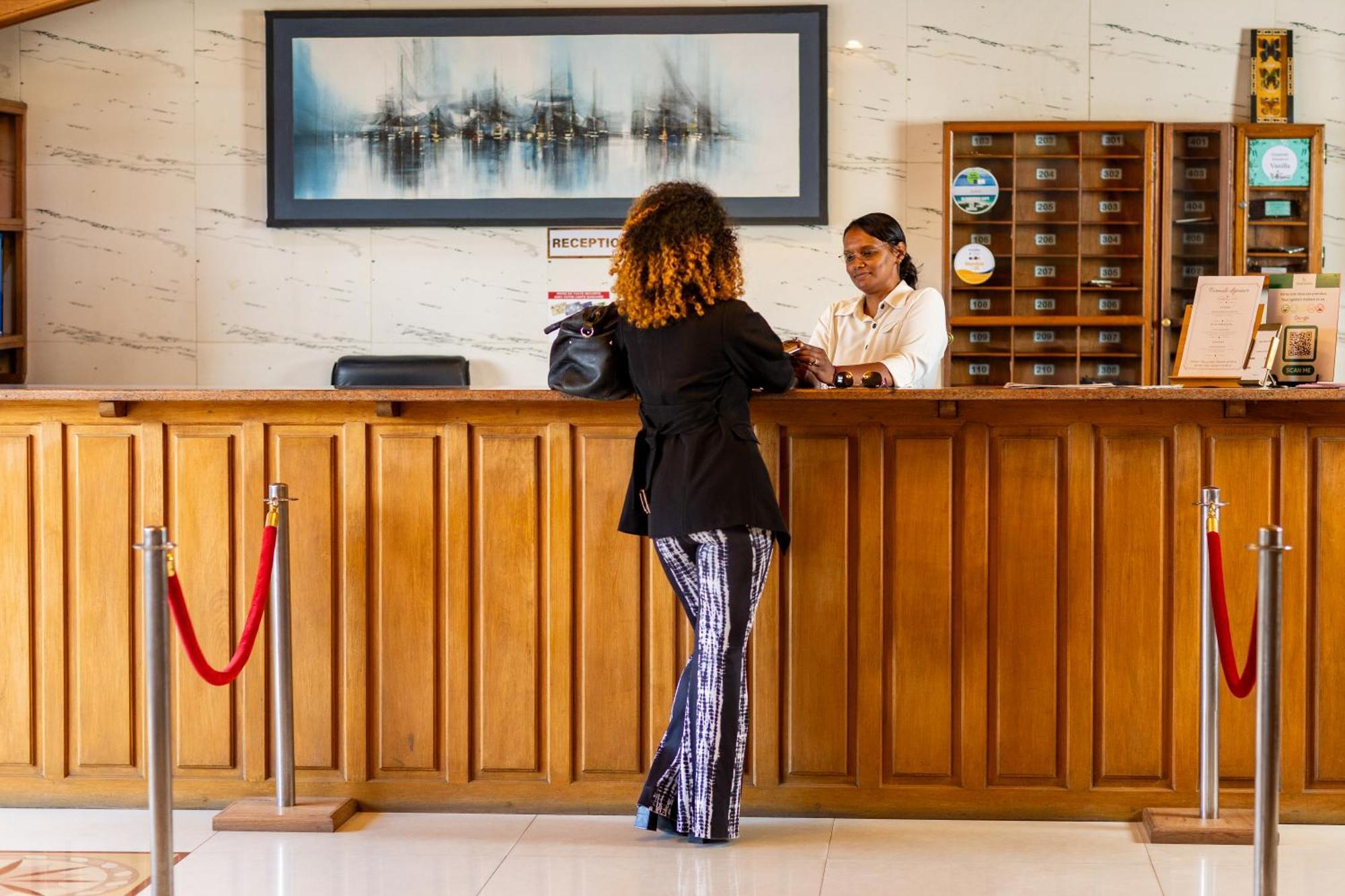 Hotel Sunny Garden Antananarivo Exterior foto